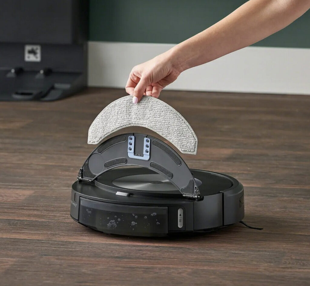 Robotický vysávač iRobot Roomba Combo j7+