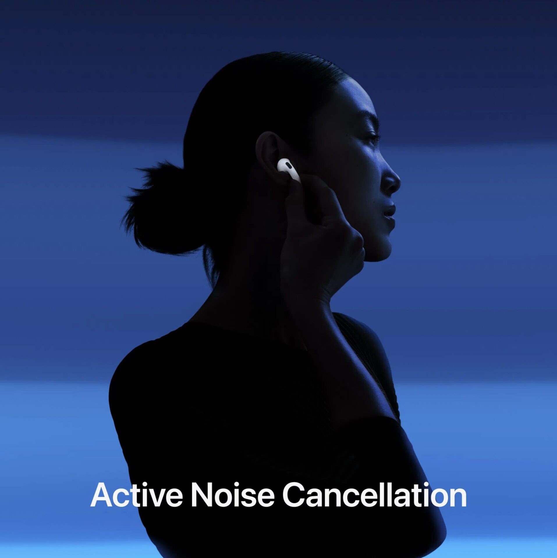 Apple AirPods 4 s aktívnym potlačením hluku