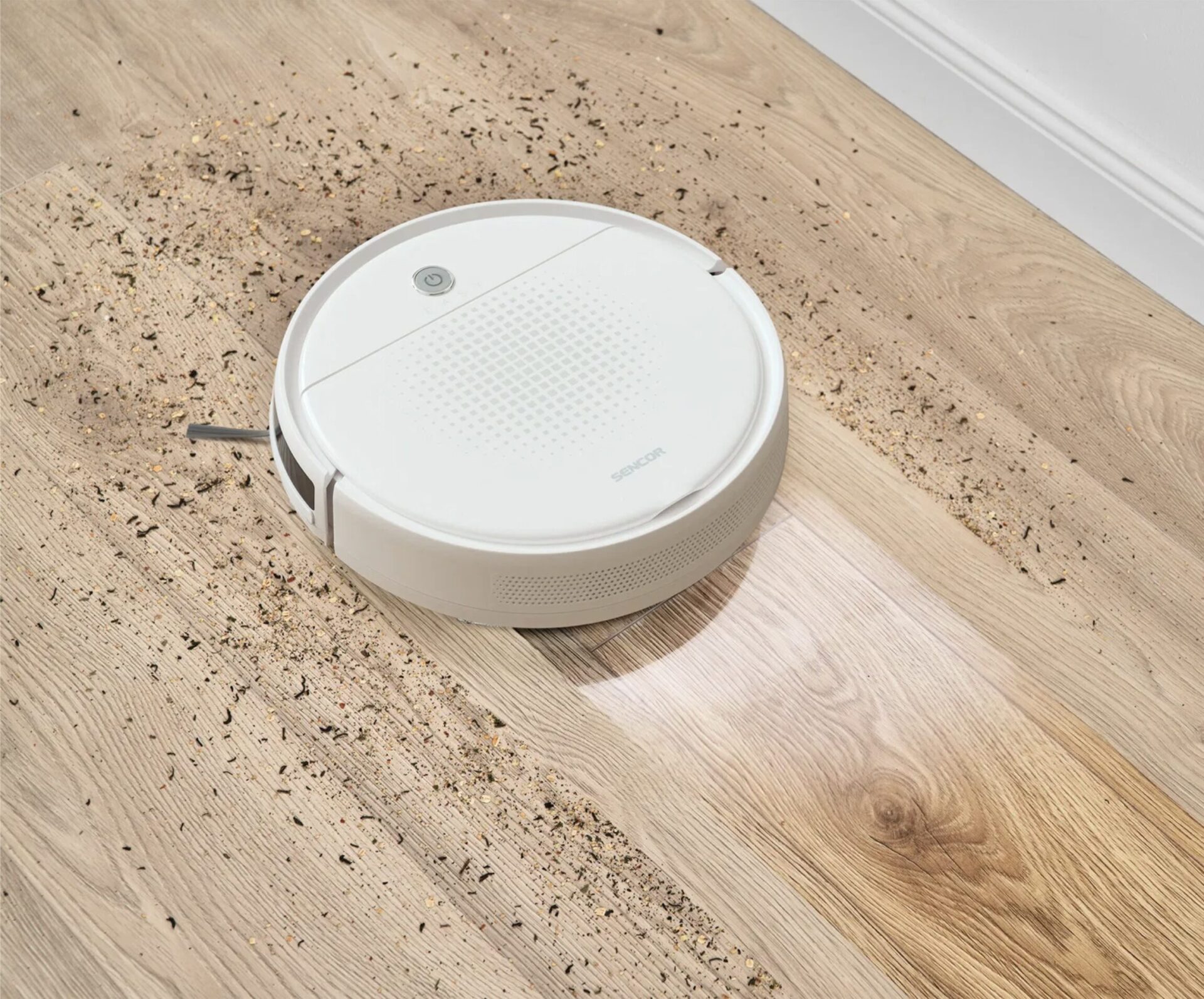 Recenzia na lacný robotický vysávač Sencor SRV 1550WH